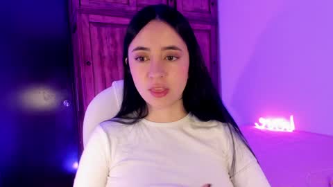 Snapshot of alicee_2 chatting on February 2025 07:52:02 PM Aliceee .. 97YP9VWGZHrefnav wishlist lists 1 online show from February 2025 07:52:02 PM