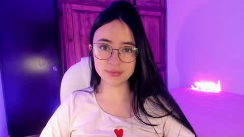 Snapshot of alicee_2 chatting on February 2025 04:36:01 PM Aliceee .. 97YP9VWGZHrefnav wishlist lists 1 online show from February 2025 04:36:01 PM
