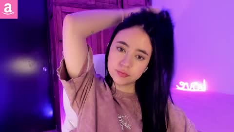 Snapshot of alicee_2 chatting on February 2025 06:04:01 PM Aliceee .. 97YP9VWGZHrefnav wishlist lists 1 online show from February 2025 06:04:01 PM