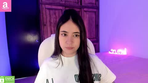 Snapshot of alicee_2 chatting on December 2025 06:03:01 PM Aliceee .. 97YP9VWGZHrefnav wishlist lists 1 online show from December 2025 06:03:01 PM