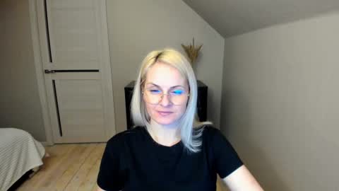 Alicee online show from February 2025 07:14:01 PM