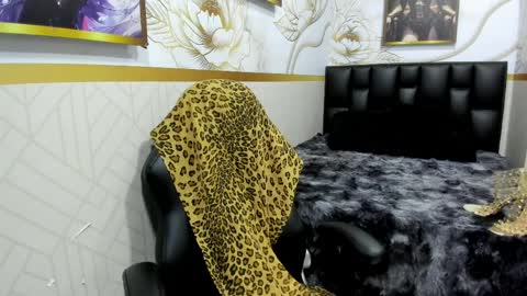 alicee online show from April 2026 07:52:02 PM