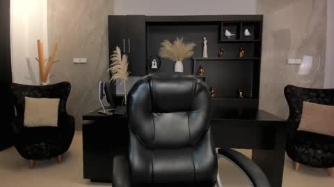 Alice online show from March 2025 02:41:01 AM