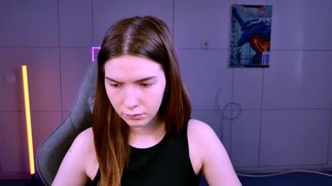 Snapshot of aliceinredsquare_ chatting on September 2025 05:18:02 AM Alice online show from September 2025 05:18:02 AM