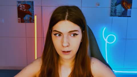 Snapshot of aliceinredsquare_ chatting on September 2025 05:13:01 AM Alice online show from September 2025 05:13:01 AM