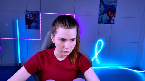 Snapshot of aliceinredsquare_ chatting on October 2025 05:17:02 AM Alice online show from October 2025 05:17:02 AM