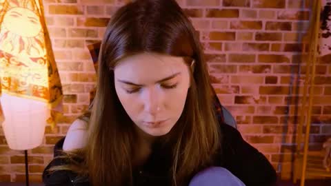 Snapshot of aliceinredsquare_ chatting on October 2025 05:18:01 AM Alice online show from October 2025 05:18:01 AM