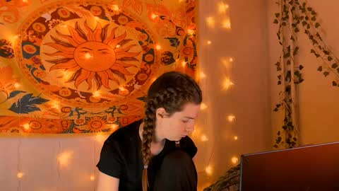 Alice online show from February 2026 05:12:02 AM