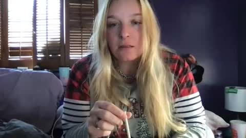 Alice online show from December 2025 07:19:02 PM