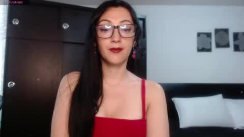 Snapshot of alicelove75 chatting on April 2026 09:43:02 PM alicelove75 online show from April 2026 09:43:02 PM