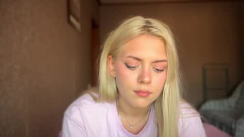 aliceoceaneyes online show from September 2025 02:16:01 PM