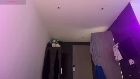 AlicePinkhead online show from May 2026 09:38:01 AM