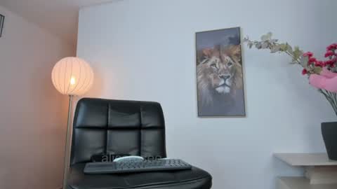 alicerosee___ online show from July 2026 09:46:02 PM