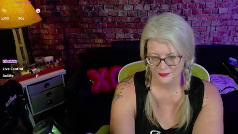 Alices Curiosity online show from February 2025 03:53:01 AM