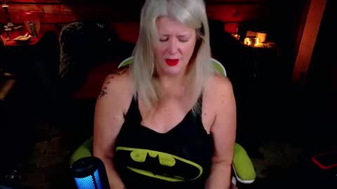 Alices Curiosity online show from November 2025 05:30:02 AM