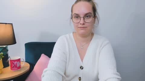 Snapshot of alicesensitive chatting on September 2025 10:28:01 AM alicesensitive online show from September 2025 10:28:01 AM