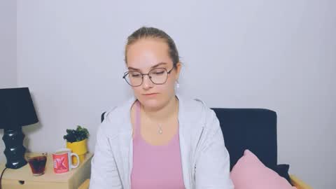 Snapshot of alicesensitive chatting on October 2025 08:16:02 PM alicesensitive online show from October 2025 08:16:02 PM