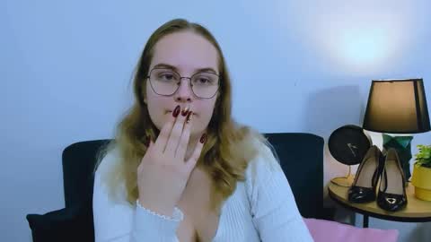 Snapshot of alicesensitive chatting on November 2025 12:48:01 PM alicesensitive online show from November 2025 12:48:01 PM