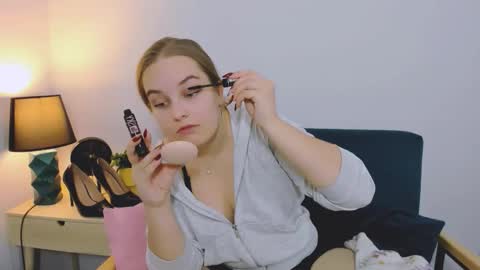 Snapshot of alicesensitive chatting on November 2025 01:14:02 PM alicesensitive online show from November 2025 01:14:02 PM