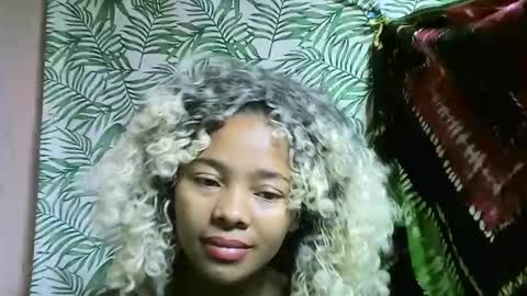 alicia9794 online show from December 2025 10:14:01 PM