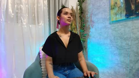 Snapshot of alicia__kiss chatting on May 2026 01:29:02 PM Salome online show from May 2026 01:29:02 PM