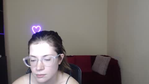 Alicia online show from February 2025 12:43:02 AM