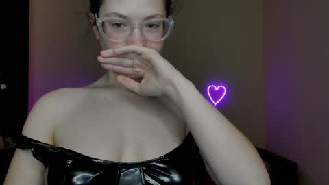 Alicia online show from March 2025 09:31:02 AM