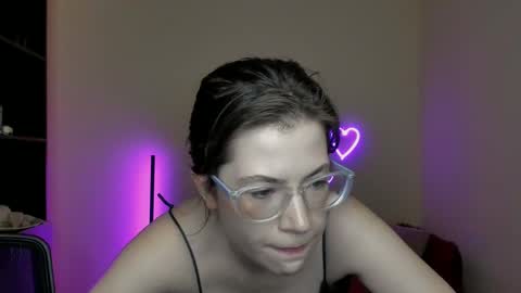 Alicia online show from March 2025 09:59:02 PM