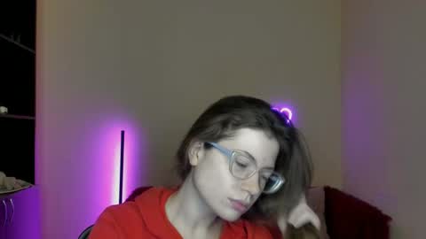 Alicia online show from March 2025 06:24:01 AM