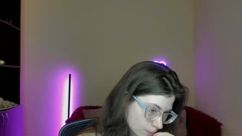 Alicia online show from March 2025 03:49:02 PM