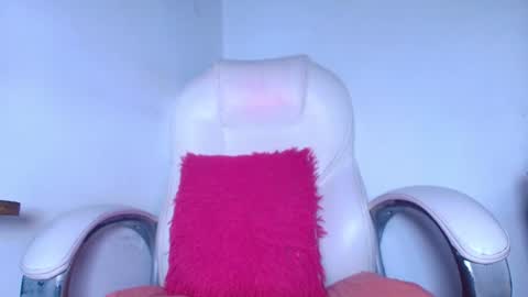 Snapshot of alicia_kyse chatting on January 2025 06:03:02 AM Alicia Kyse online show from January 2025 06:03:02 AM