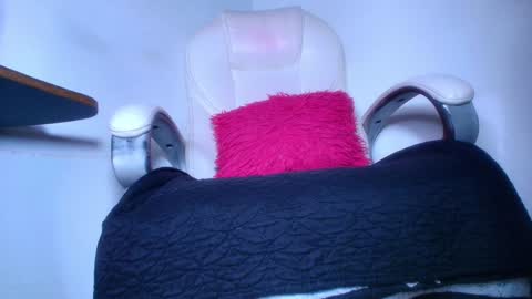 Snapshot of alicia_kyse chatting on January 2025 03:04:02 AM Alicia Kyse online show from January 2025 03:04:02 AM