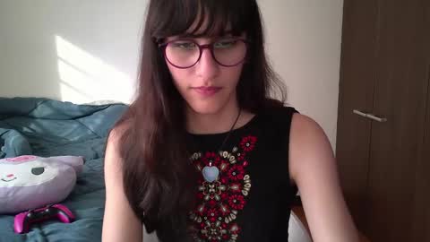 Snapshot of alicia_love29 chatting on December 2024 09:17:01 PM Alice online show from December 2024 09:17:01 PM