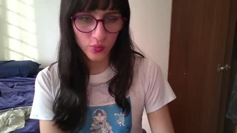 Snapshot of alicia_love29 chatting on January 2025 11:10:02 PM Alice online show from January 2025 11:10:02 PM