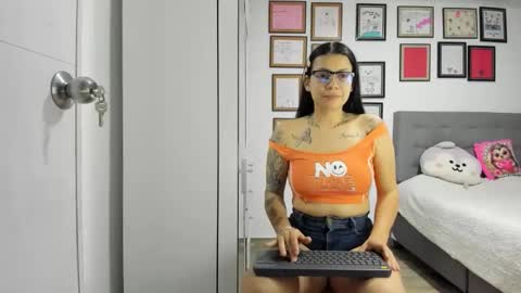 alicia_rainbow online show from June 2026 03:04:02 AM