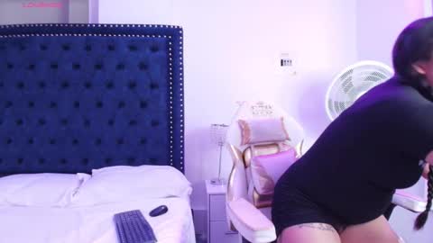 Snapshot of alicia_smiith chatting on January 2026 11:12:01 AM Alicia online show from January 2026 11:12:01 AM