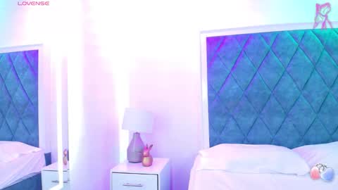 Snapshot of alicia_smiith chatting on January 2026 03:43:01 AM Alicia online show from January 2026 03:43:01 AM