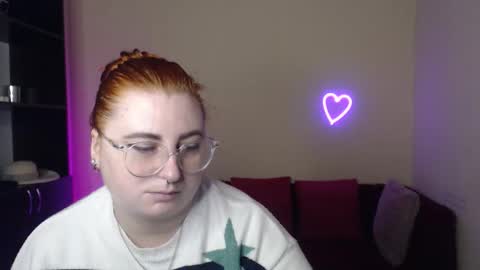 Alicia online show from November 2025 12:30:01 PM