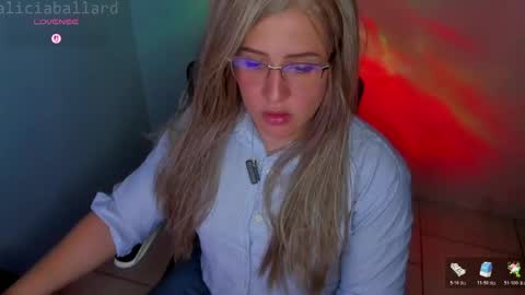 Jennyfer online show from April 2026 09:05:01 PM