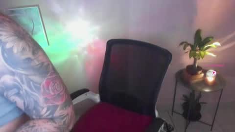 Jennyfer online show from May 2026 08:26:01 PM