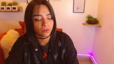 Snapshot of aliciacute__ chatting on September 2025 08:35:02 PM aliciacute online show from September 2025 08:35:02 PM