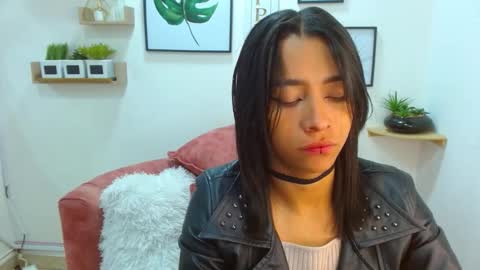 Snapshot of aliciacute__ chatting on October 2025 08:17:01 PM aliciacute online show from October 2025 08:17:01 PM