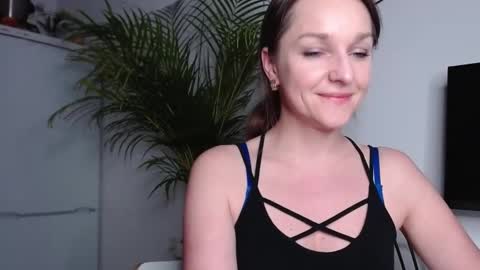 Alicia online show from February 2025 06:05:01 PM