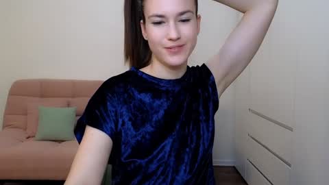 Snapshot of alicianoveli chatting on December 2024 01:59:02 PM alicianoveli online show from December 2024 01:59:02 PM