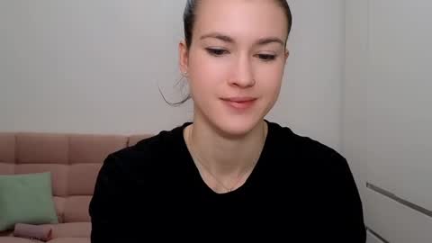 Snapshot of alicianoveli chatting on January 2025 08:18:02 AM alicianoveli online show from January 2025 08:18:02 AM