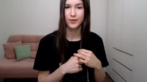 Snapshot of alicianoveli chatting on March 2025 12:37:01 PM alicianoveli online show from March 2025 12:37:01 PM