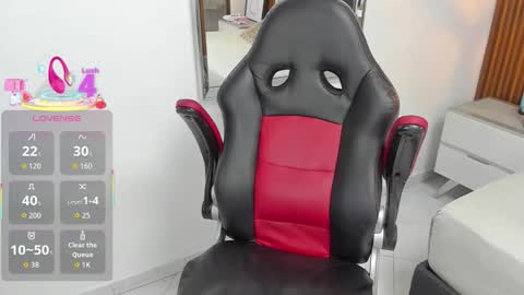 ALICIA  online show from October 2025 07:47:02 PM