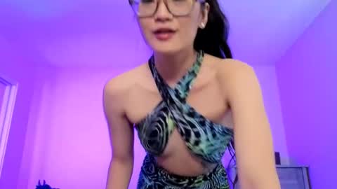 Snapshot of aliciaz3 chatting on September 2025 04:29:01 PM Alicia Hebi online show from September 2025 04:29:01 PM