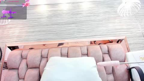 im tutti online show from January 2025 05:20:02 AM