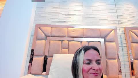im tutti online show from May 2026 01:55:01 AM